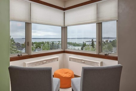 Interior. Artsy 1 Bedroom Condo with the Views to the Inlet!