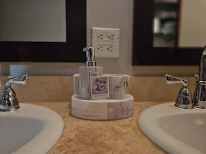 Haartrockner, Handtücher