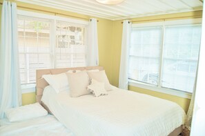 3 makuuhuonetta, silitysrauta/-lauta, Wi-Fi, vuodevaatteet