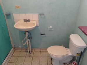 Handtücher, Seife, Toilettenpapier