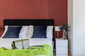 1 chambre, fer et planche à repasser, Wi-Fi, literie fournie