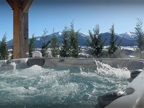 Bain à remous extérieur