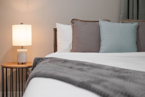 1 chambre, bureau, Wi-Fi, draps fournis
