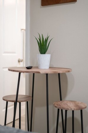 Dining - Comfy studio in Central Orlando (Orlando)