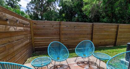 Pet-Friendly CLEAN King Bed Retreat Near UF, Stadium, DT & Shands