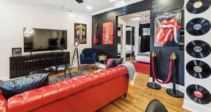 The Travelers Suite in the Heart of Montrose - Walk to Restaurants, Cafes, Shops