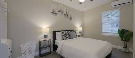 1 bedroom, desk, WiFi, bed sheets