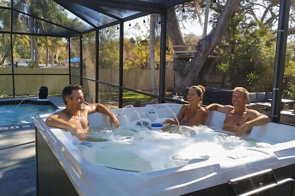 Outdoor spa tub