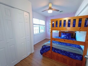 4 bedrooms, desk, iron/ironing board, free WiFi