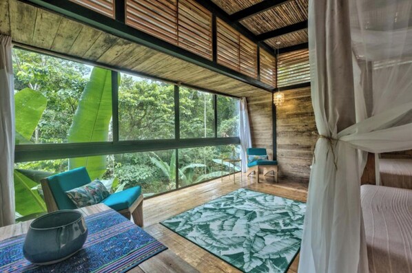 Interior - Deluxe Twin Room (Cahuita)