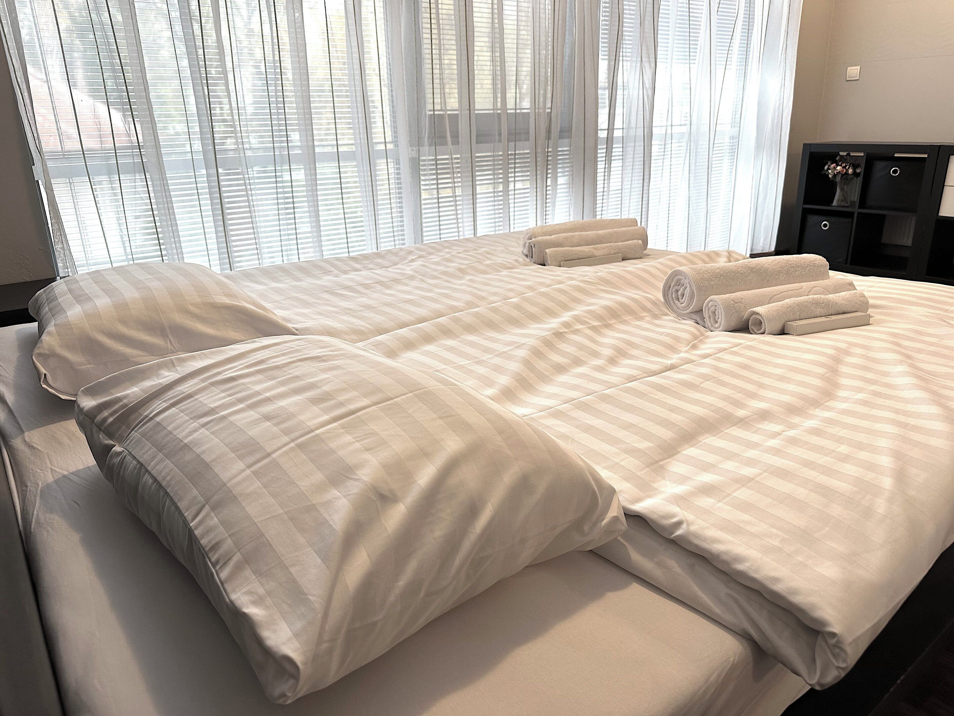 2 dormitoris, planxa i posts de planxar, wifi i roba de llit 