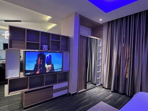 Junior Apartment, Balcony, City View | Living area - Boa Vida Suites and Apartments (Abuja)