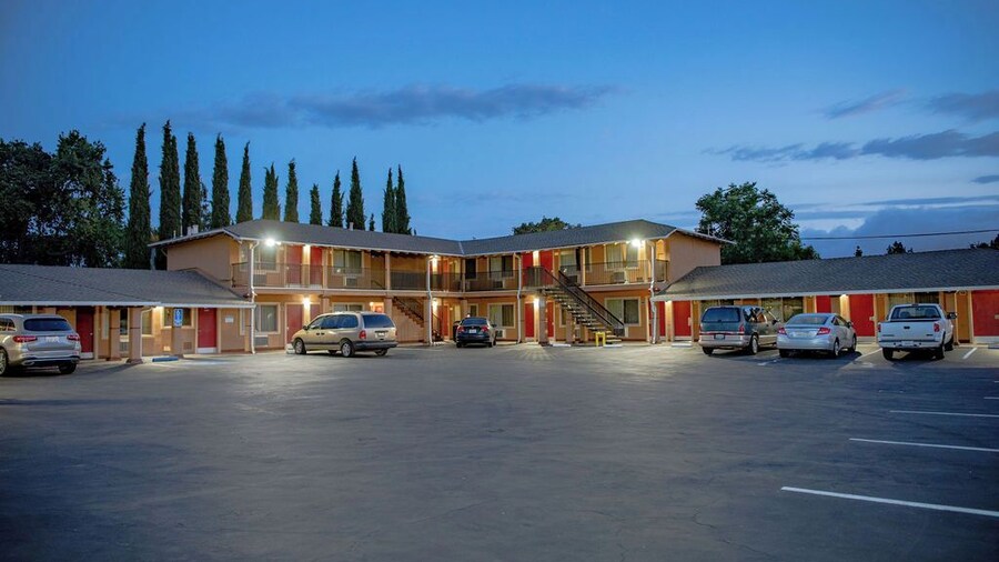 Travelers Rest Motel