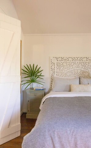 WiFi, bed sheets