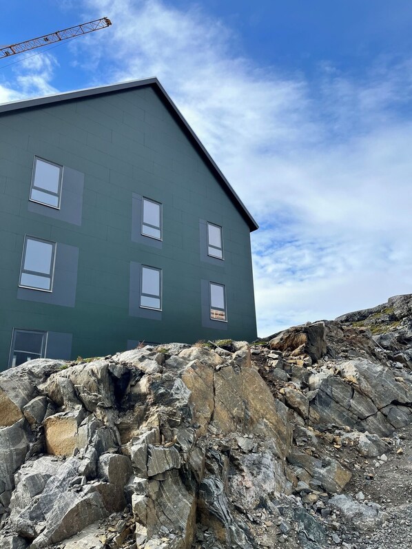 Front of property - ATCON Business Apartments (Nuuk)