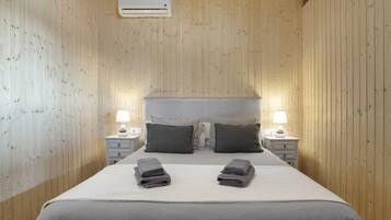 3 slaapkamers, een strijkplank/strijkijzer, gratis wifi, beddengoed