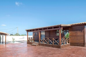 Exterior - Villa 'Fatema' with Private Pool, Wi-Fi, and Air Conditioning (Conil de la Frontera)