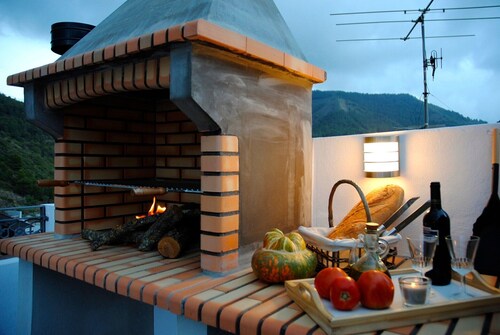 Country House 'Can Pitu' with Mountain View, Private Terrace and Air Conditioning