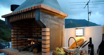 Country House 'Can Pitu' with Mountain View, Private Terrace and Air Conditioning