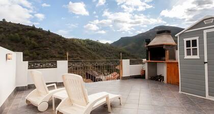 Country House 'Can Pitu' with Mountain View, Private Terrace and Air Conditioning