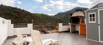 Country House 'Can Pitu' with Mountain View, Private Terrace and Air Conditioning
