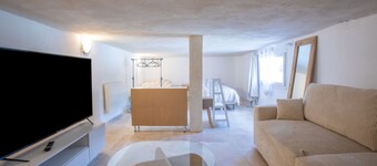 Holiday Home 'La Cabane Au Bastidon' with Shared Pool, Wi-Fi and Air Conditioning