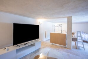 1 chambre, fer et planche à repasser, Wi-Fi gratuit, draps fournis