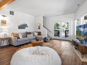 スマートテレビ、暖炉、プリンター