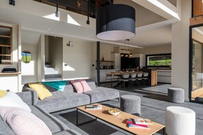 Televisión, estéreo