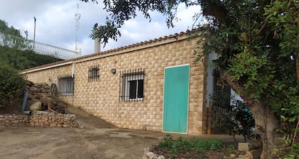 Holiday Home 'La Caseta D'Amparo' with Mountain Views, Private Terrace & Wi-Fi