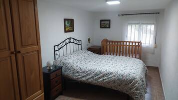 2 bedrooms, free WiFi, bed sheets