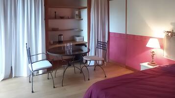 1 chambre, Wi-Fi gratuit, draps fournis