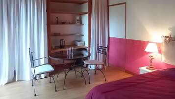 1 chambre, Wi-Fi gratuit, draps fournis