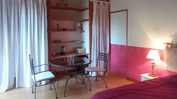 1 chambre, Wi-Fi gratuit, draps fournis