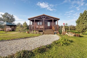 Exterior - Cottage 'Casa Da Lagoa Pateira' with Private Pool, Wi-Fi and Air Conditioning (Fermentelos)