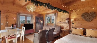 Cottage 'Casa Da Lagoa Pateira' with Private Pool, Wi-Fi and Air Conditioning