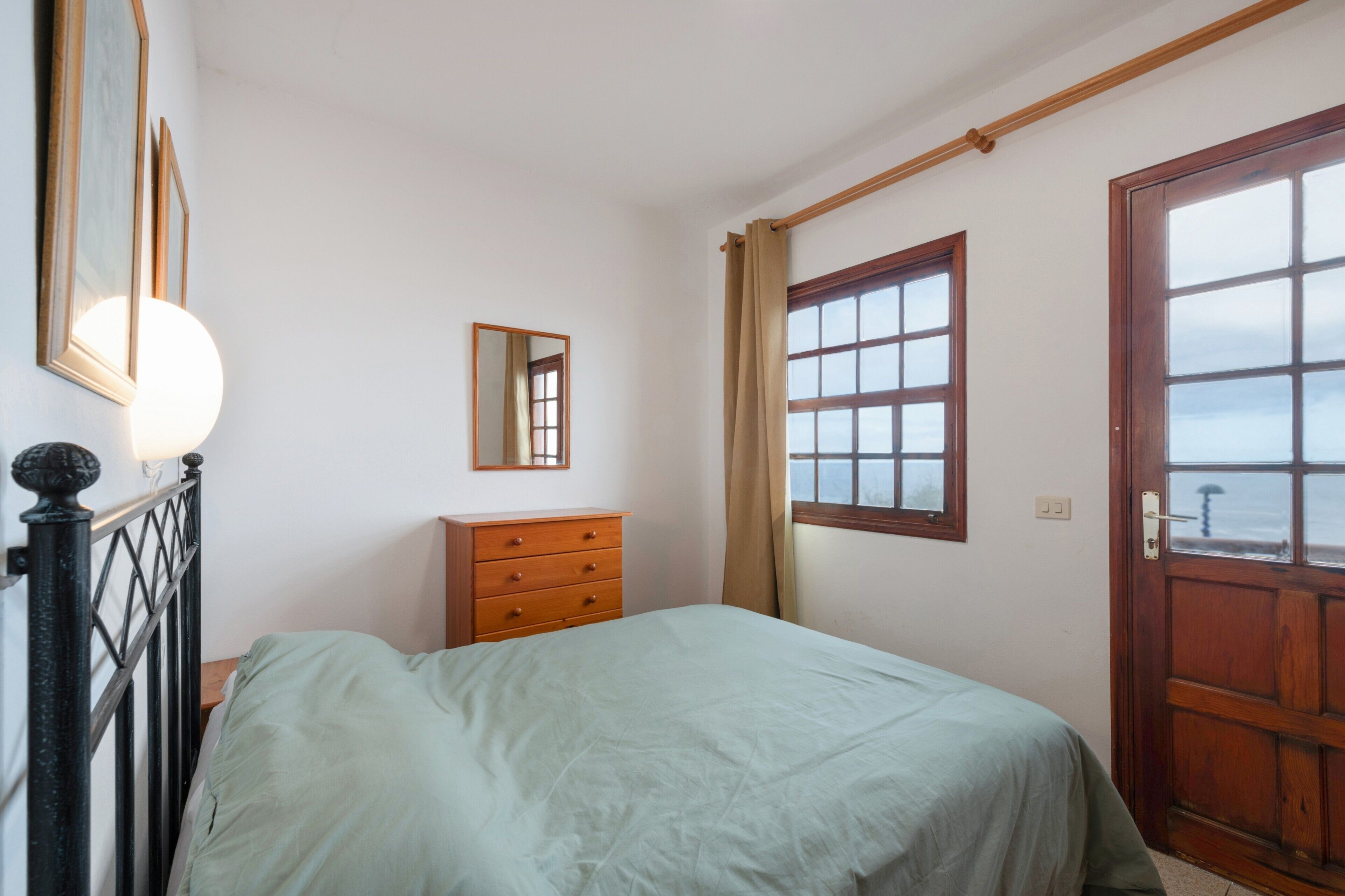 1 quarto, Wi-Fi de cortesia, roupa de cama