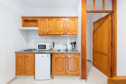 Apartment 'Apartamento D' with Sea Views, Private Terrace and Wi-Fi