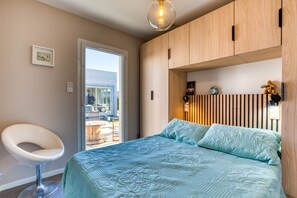 4 slaapkamers, een strijkplank/strijkijzer, gratis wifi, beddengoed