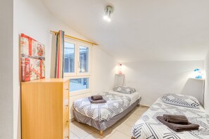 1 chambre, fer et planche à repasser, Wi-Fi gratuit, draps fournis