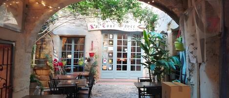 Restauration extérieure