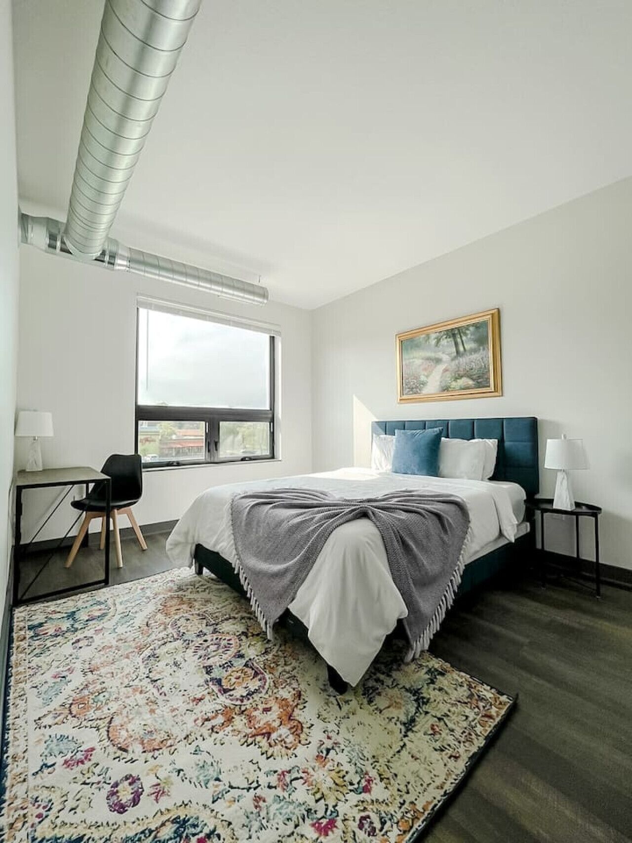 Desk, iron/ironing board, WiFi, bed sheets