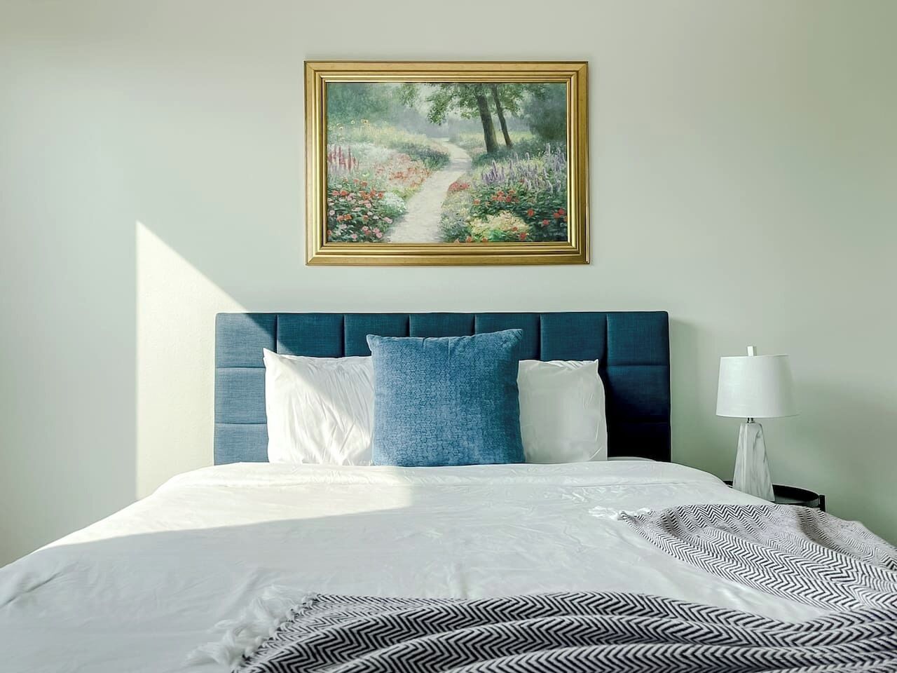 Skrivebord, strygejern/strygebræt, Wi-Fi, sengetøj