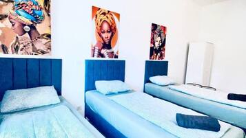 4 bedrooms, bed sheets