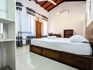 1 bedroom - Lavish Lodge, Tangalle - Work From Anywhere Haven! (Dikwella)