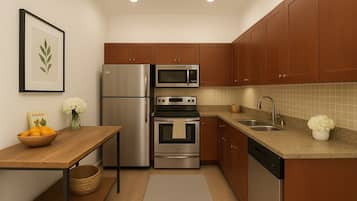 Comfort Apartment | Private kitchen | Fridge, microwave, oven, stovetop