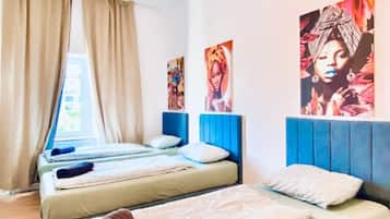 1 bedroom, desk, bed sheets