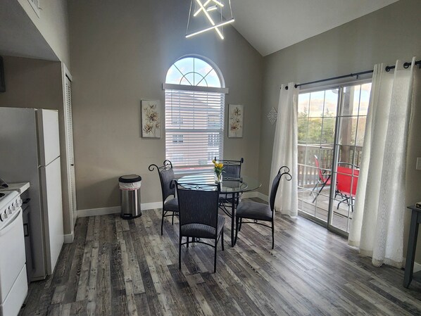 Interior - 2BR Cozy Condo ~ Centrally Located ~ FREE TICKETS INCLUDED! (FC 53-5) (Branson)
