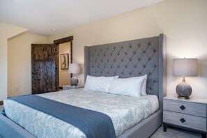 4 bedrooms, iron/ironing board, free WiFi, bed sheets - New! Private Hot Tub, Stunning Views, Family-Friendly Home (Kalispell)