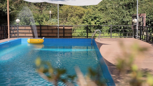 Gapyeong Sanchaek Glamping Pension - Chuncheon-si